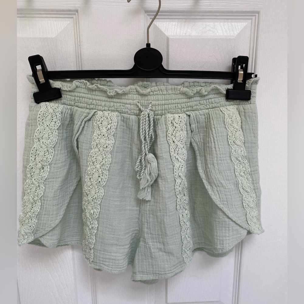 American Eagle mint green soft shorts